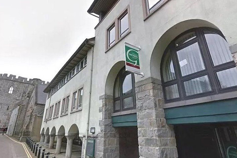 480px-amlygwr-cyngor-gwynedd
