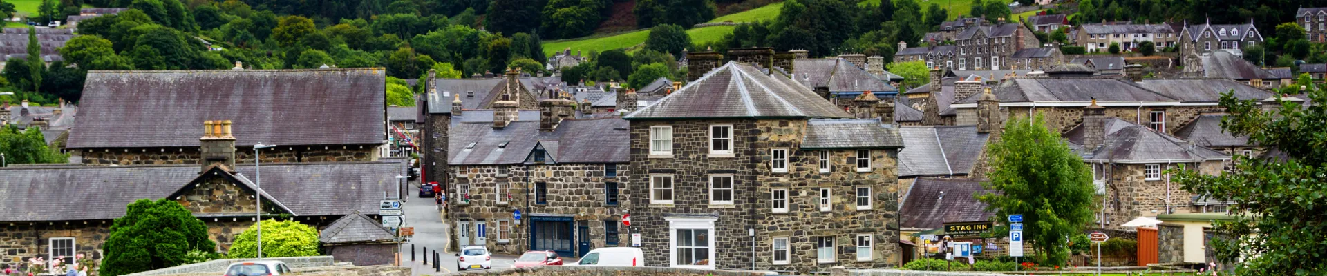Canol tref Dolgellau town centre