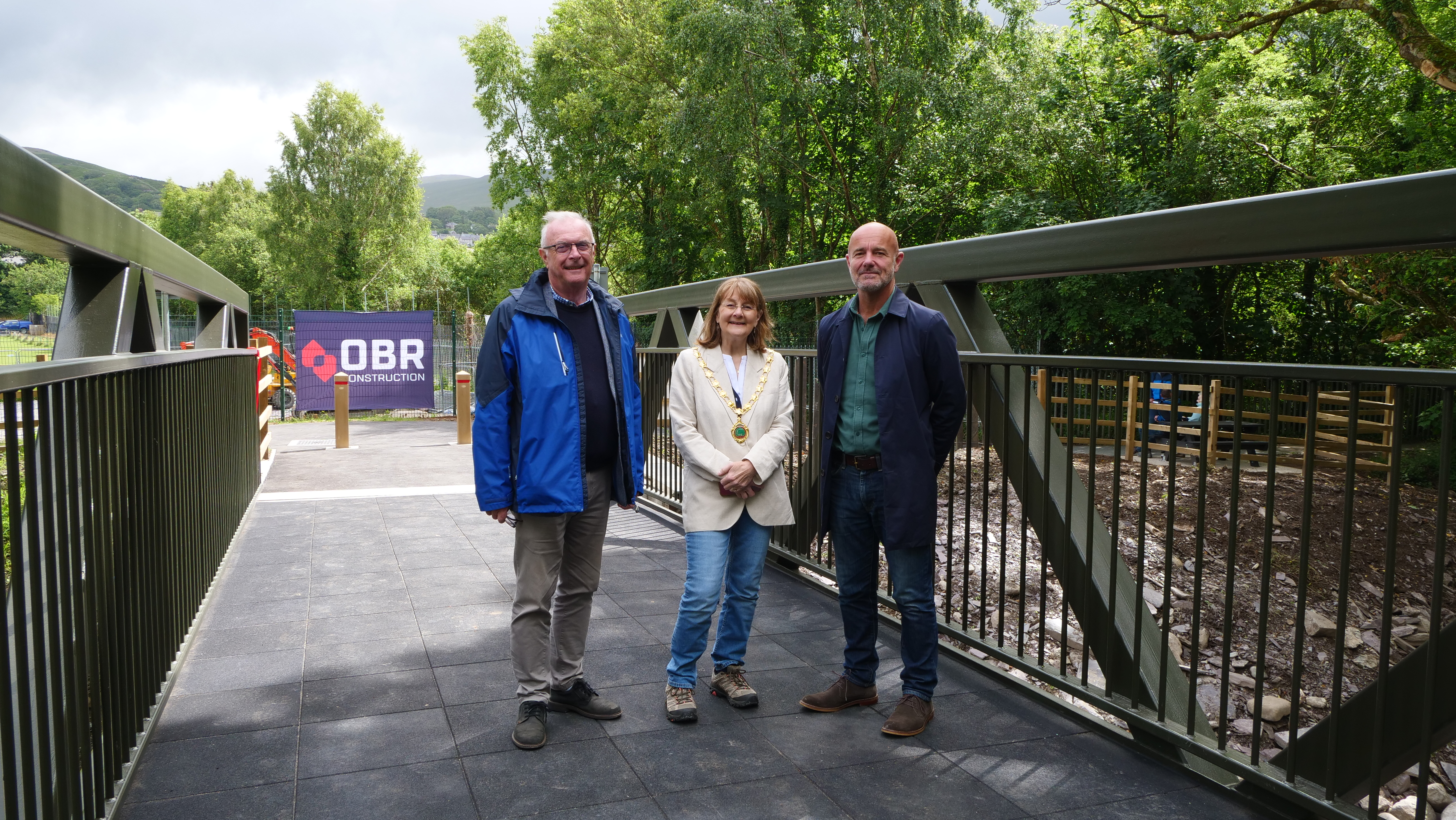 Councillors Medwyn Hughes, Elin Walker Jones and Craig ab Iago at Pont Sarnau